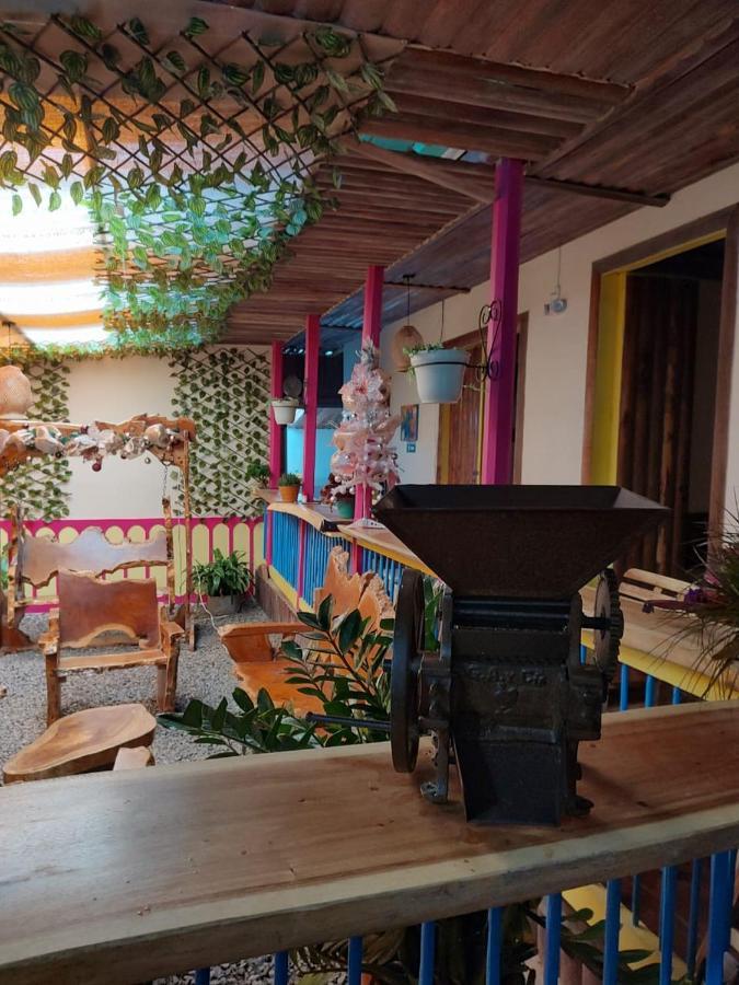 Hostal Casa Madrigal Hotel Filandia Eksteriør billede